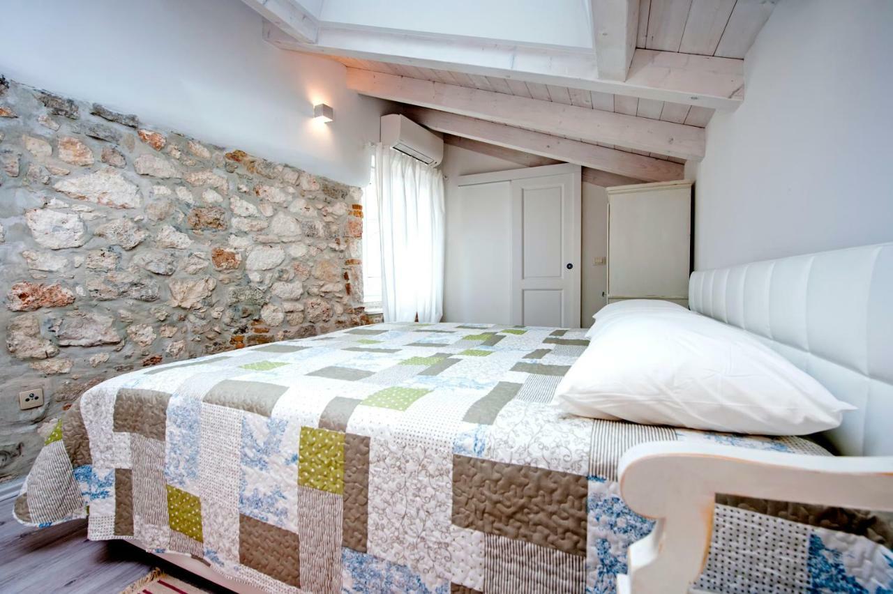 Apartment And Studio Ca' 3 Vie Ρόβινι Εξωτερικό φωτογραφία