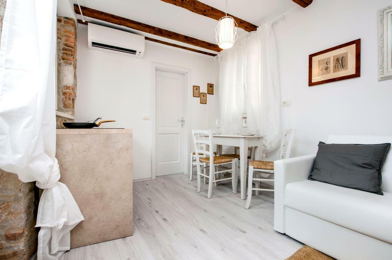 Apartment And Studio Ca' 3 Vie Ρόβινι Εξωτερικό φωτογραφία