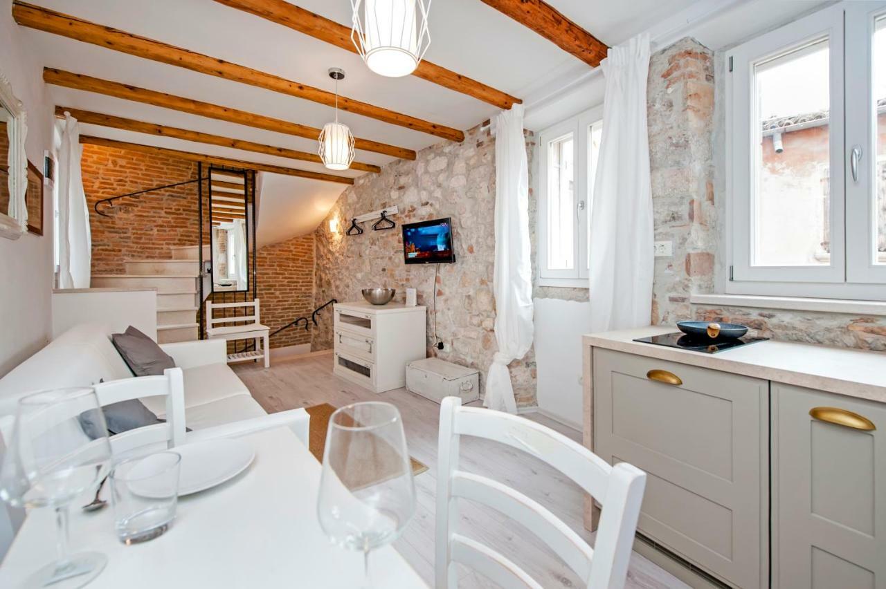 Apartment And Studio Ca' 3 Vie Ρόβινι Εξωτερικό φωτογραφία