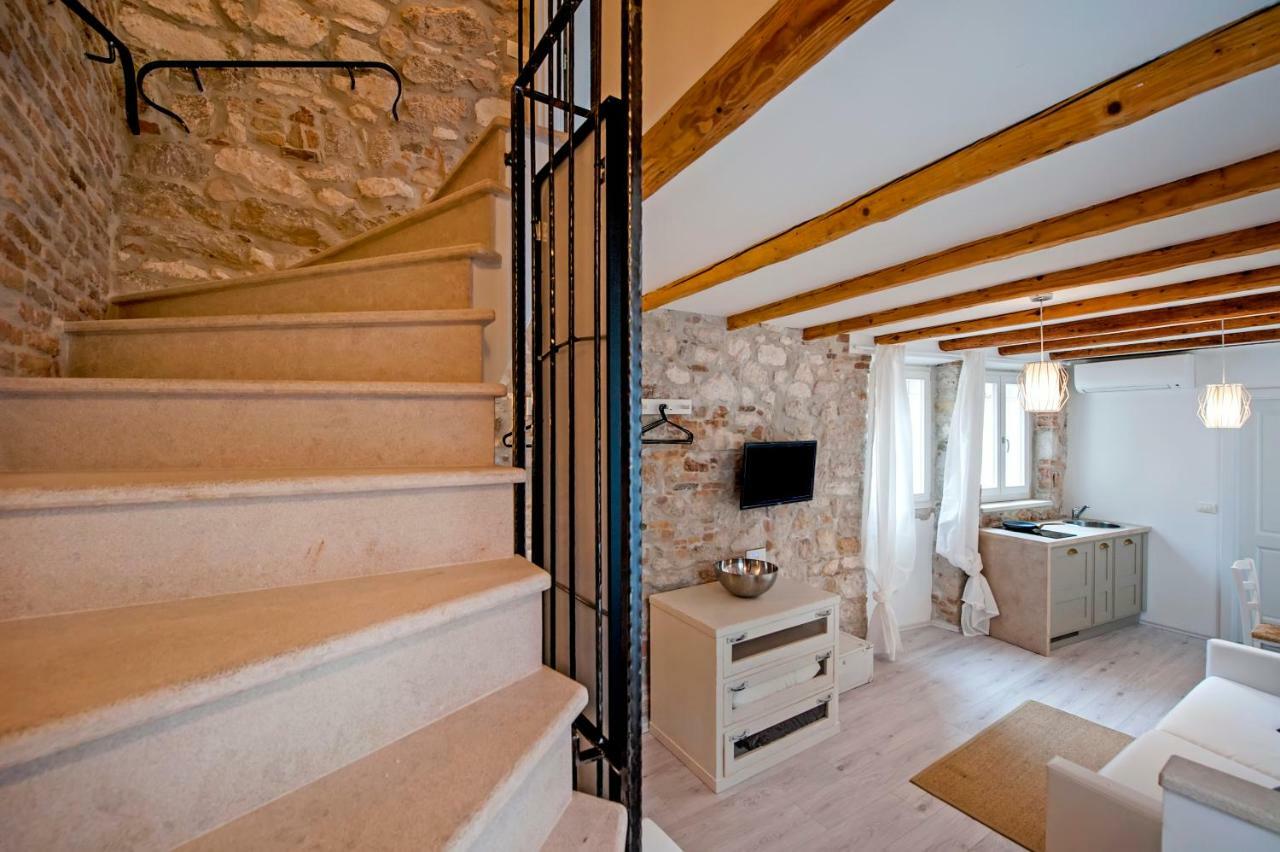 Apartment And Studio Ca' 3 Vie Ρόβινι Εξωτερικό φωτογραφία