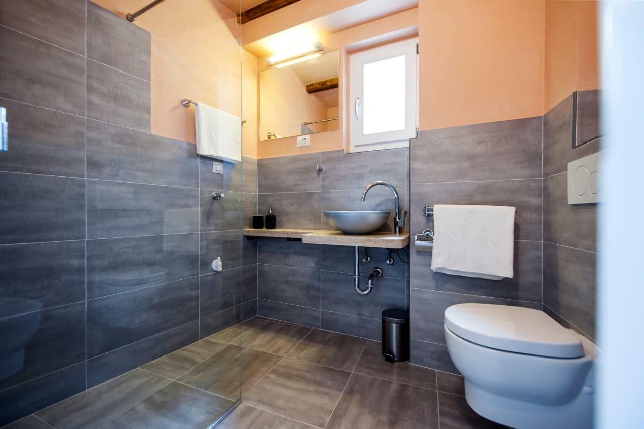 Apartment And Studio Ca' 3 Vie Ρόβινι Εξωτερικό φωτογραφία