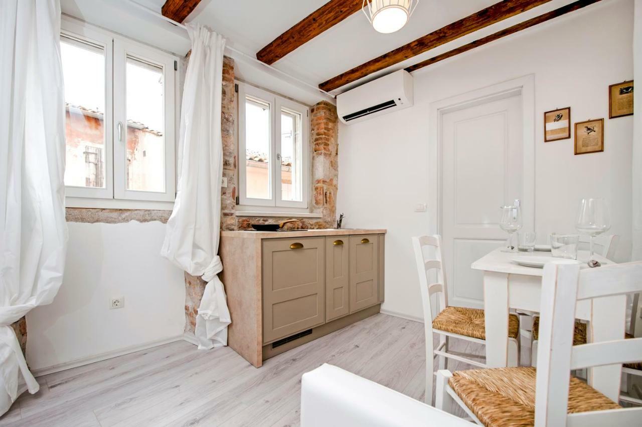 Apartment And Studio Ca' 3 Vie Ρόβινι Εξωτερικό φωτογραφία