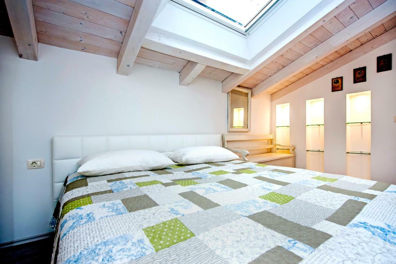 Apartment And Studio Ca' 3 Vie Ρόβινι Εξωτερικό φωτογραφία