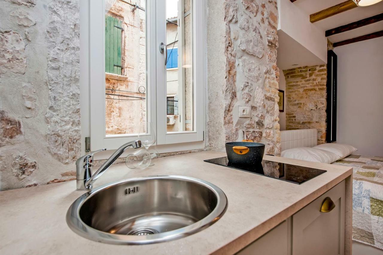Apartment And Studio Ca' 3 Vie Ρόβινι Εξωτερικό φωτογραφία
