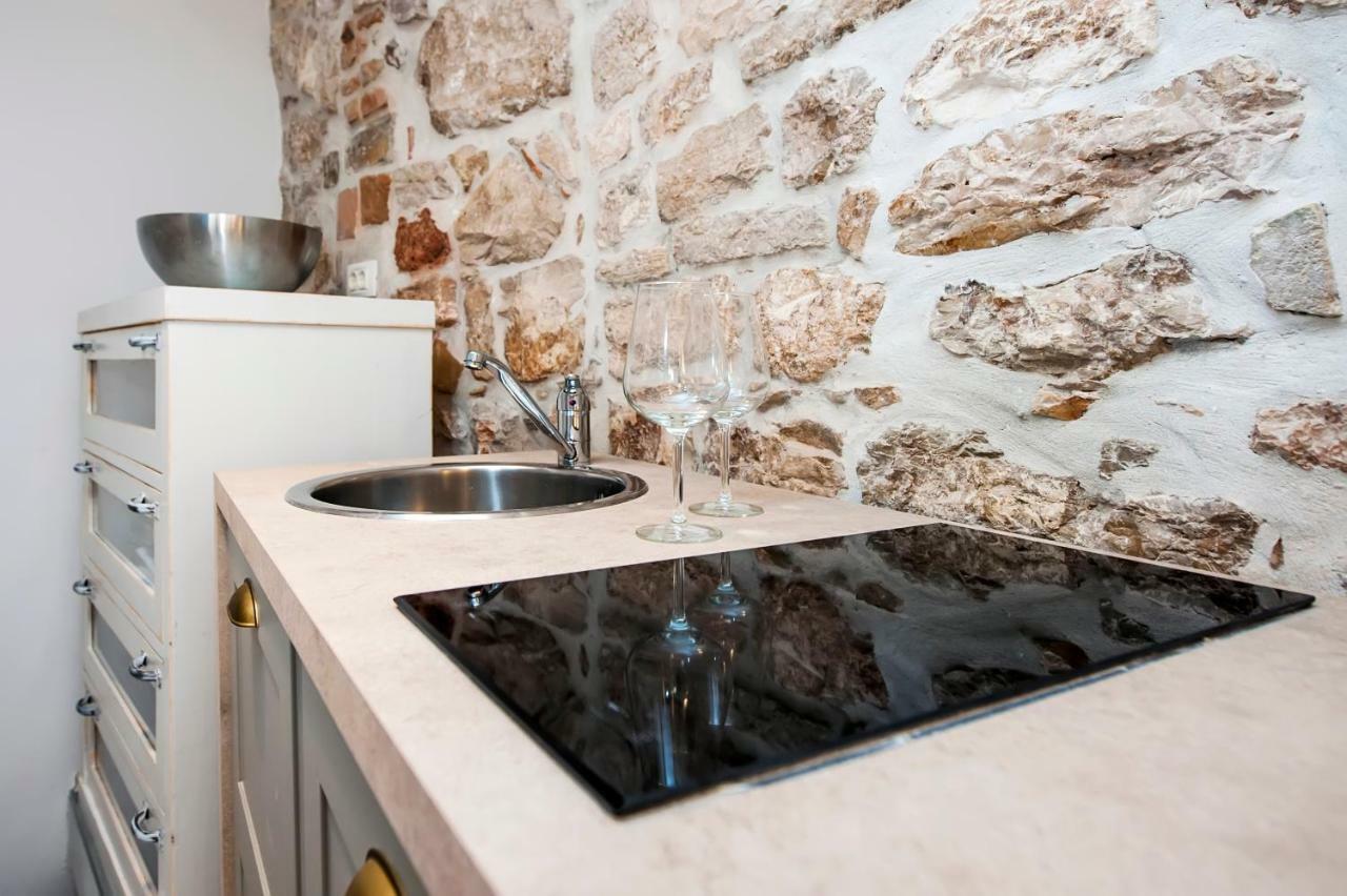 Apartment And Studio Ca' 3 Vie Ρόβινι Εξωτερικό φωτογραφία